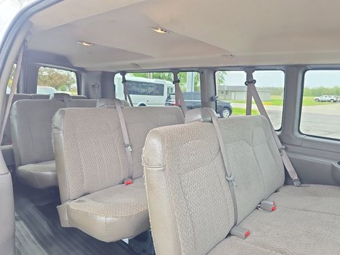 Used 2015 Chevrolet Express 3500 LT w/ LT Preferred Equipment Group RWD image 14