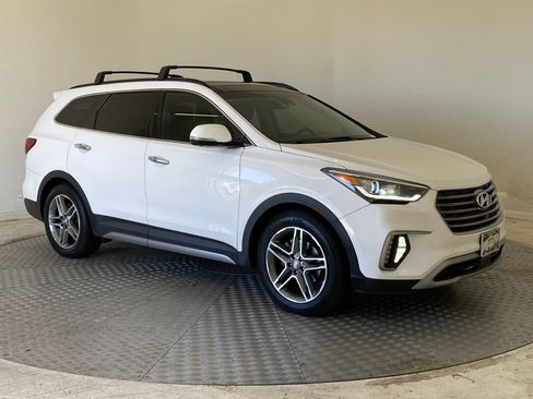 Used 2017 Hyundai Santa Fe Limited AWD/4WD image 7