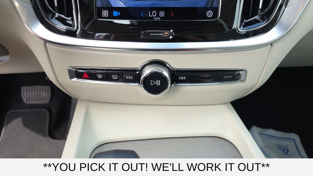 Used 2023 Volvo S60 B5 Plus FWD image 20