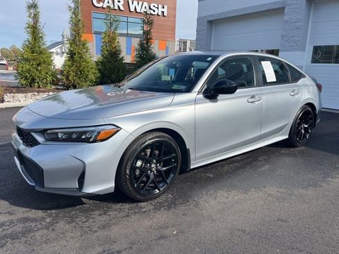 Used 2025 Honda Civic Sport image 2
