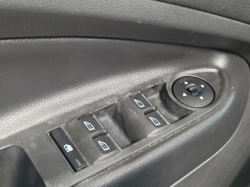 Used 2017 Ford Escape Titanium image 27