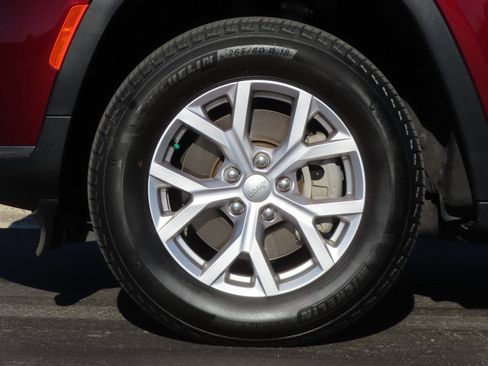 Used 2022 Jeep Grand Cherokee L Limited image 12