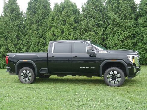 Used 2024 GMC Sierra 2500 Denali w/ Denali Reserve Package AWD/4WD image 9
