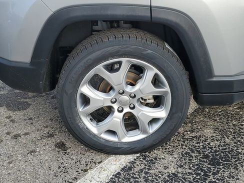 Certified 2022 Jeep Compass Limited image 5