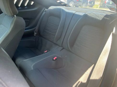 Used 2017 Ford Mustang Coupe image 13