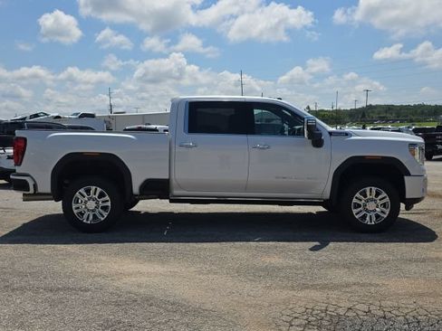 Used 2022 GMC Sierra 2500 Denali w/ Denali Ultimate Package AWD/4WD image 6