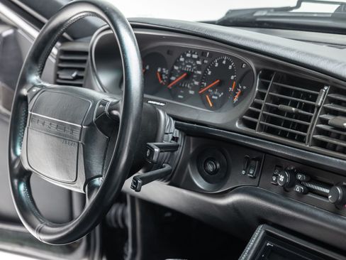 Used 1989 Porsche 944 Turbo RWD image 16