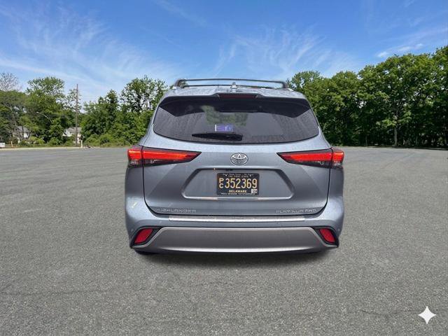 Used 2023 Toyota Highlander Platinum AWD/4WD image 13
