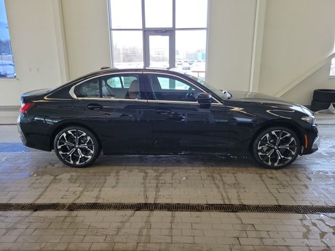 Used 2026 BMW 330i xDrive Sedan w/ Premium Package AWD/4WD image 4