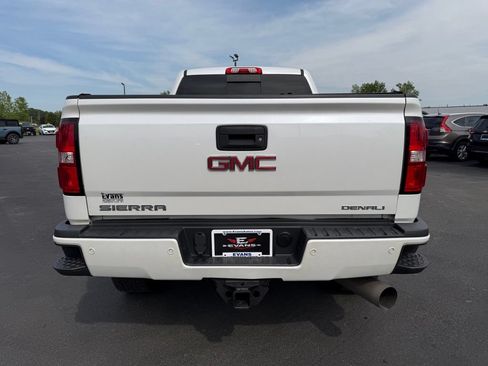 Used 2019 GMC Sierra 2500 Denali AWD/4WD image 6