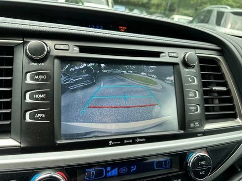 Used 2017 Toyota Highlander SE AWD/4WD image 21