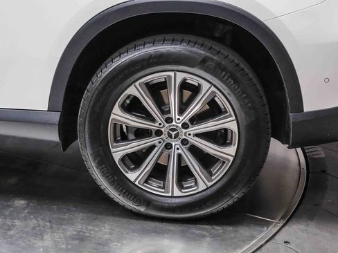 Certified 2025 Mercedes-Benz GLC 300 4MATIC image 9