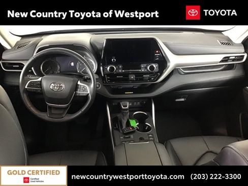 Certified 2023 Toyota Highlander XLE image 12
