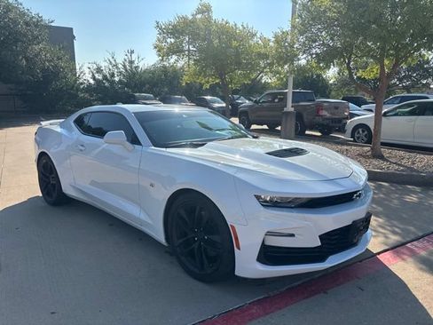Used 2021 Chevrolet Camaro SS RWD image 3