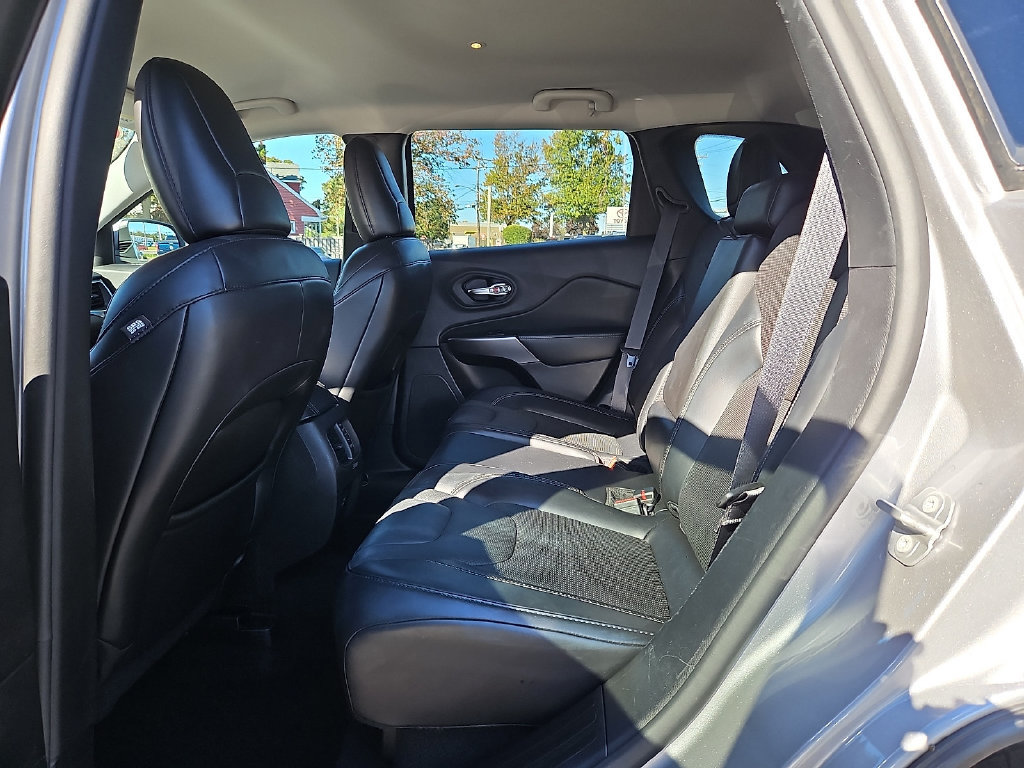 Used 2021 Jeep Cherokee Latitude Lux AWD/4WD image 10