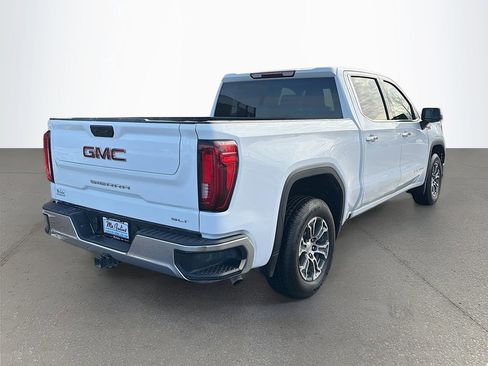 Used 2024 GMC Sierra 1500 SLT image 4