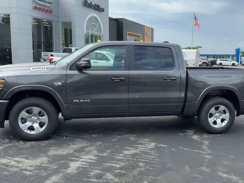 New 2026 RAM 1500 4x4 Crew Cab image 3