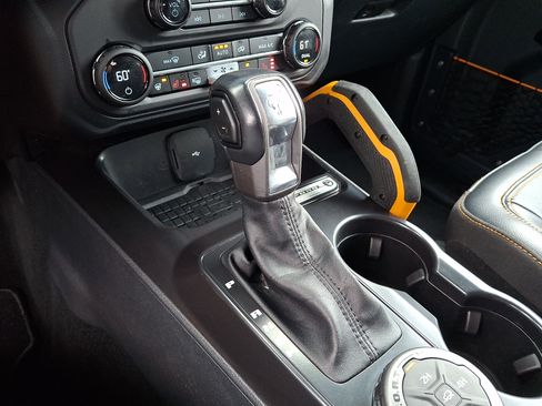 Used 2024 Ford Bronco Badlands AWD/4WD image 14