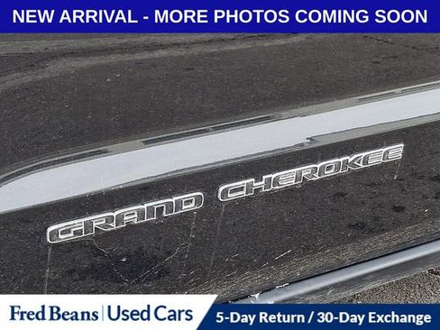 Used 2018 Jeep Grand Cherokee Laredo image 30