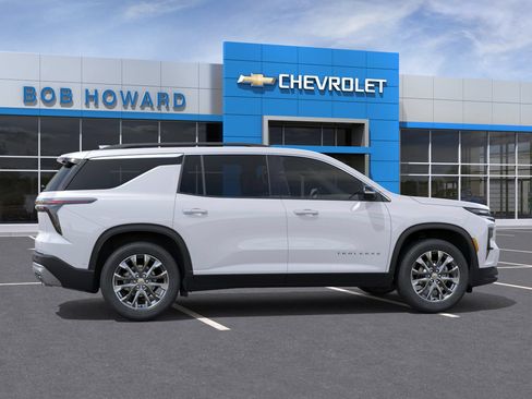 New 2026 Chevrolet Traverse LT w/ Enhanced Driving Package FWD image 25