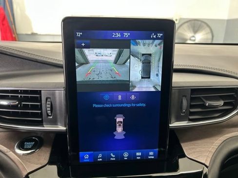 Used 2023 Ford Explorer Platinum w/ Technology Package AWD/4WD image 15
