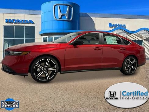 Used 2025 Honda Accord Sport image 2