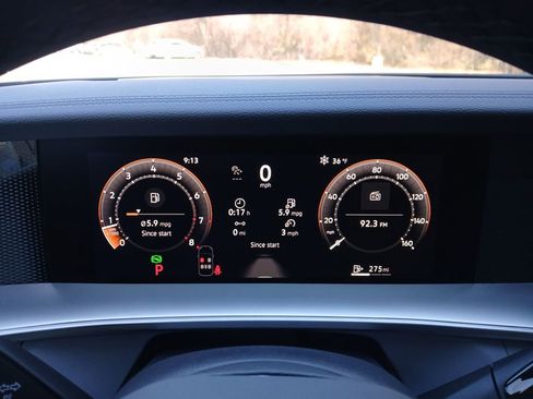 New 2026 Volkswagen Tiguan SE R-Line FWD image 15