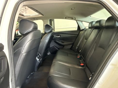 Used 2023 Honda Accord Touring image 11