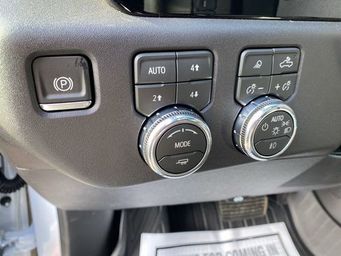 New 2026 GMC Sierra 1500 SLT w/ SLT Premium Package AWD/4WD image 13