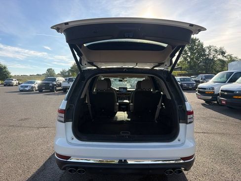 Used 2022 Lincoln Aviator Reserve w/ Equipment Group 201A AWD/4WD image 27