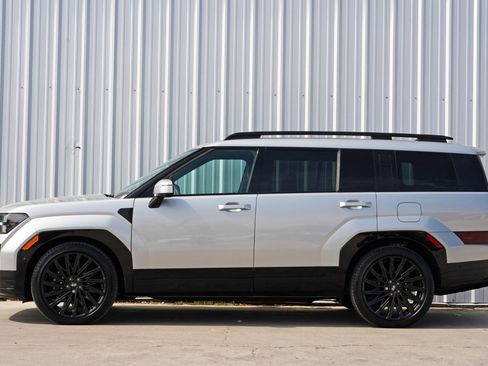 Used 2025 Hyundai Santa Fe Calligraphy image 8