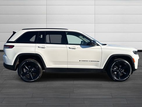 New 2026 Jeep Grand Cherokee Limited image 3