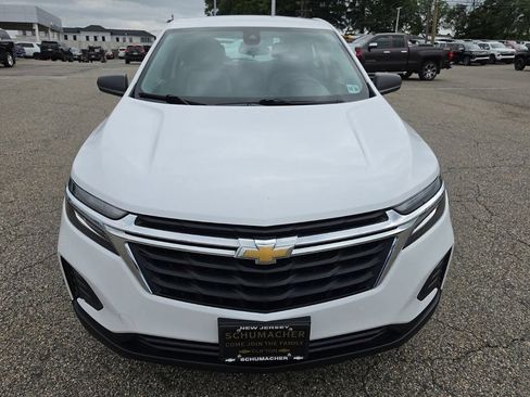 Certified 2024 Chevrolet Equinox LS FWD image 9