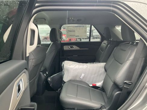 New 2026 Ford Explorer Active w/ Active Comfort Package RWD image 14