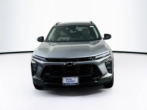Used 2025 Chevrolet Trax ACTIV FWD image 2