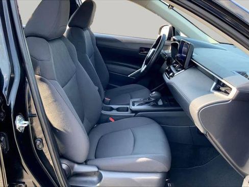Certified 2026 Toyota Corolla Cross LE FWD image 9