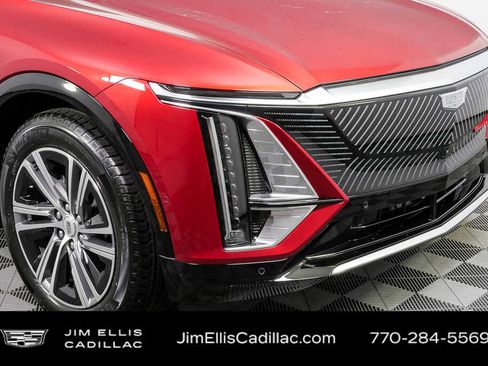 New 2026 Cadillac Lyriq Luxury RWD image 37