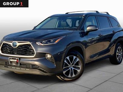 Used 2021 Toyota Highlander XLE