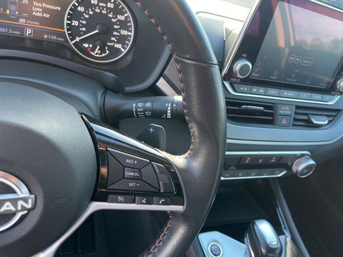 Used 2024 Nissan Altima 2.5 SR image 20