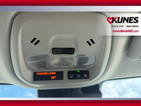 Used 2025 Chevrolet Trax LT FWD image 21