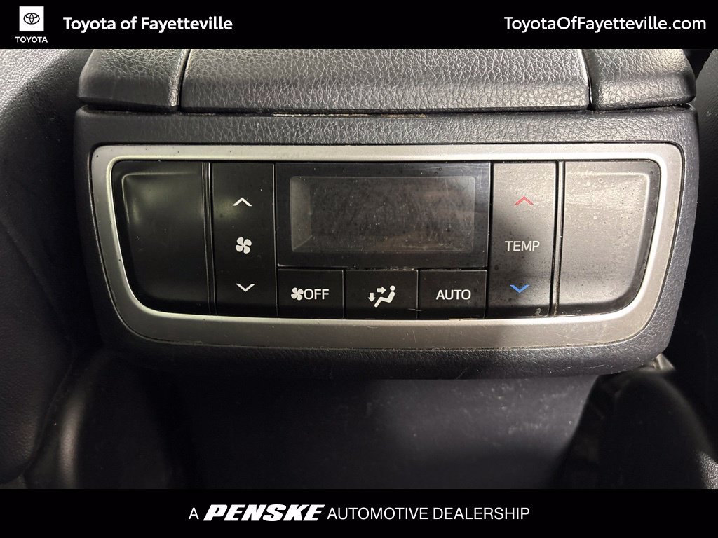 Used 2016 Toyota Highlander XLE AWD/4WD image 11