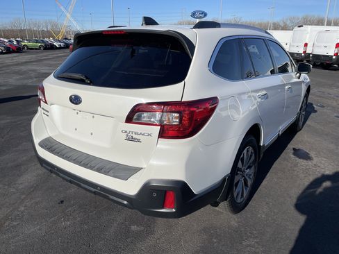 Used 2019 Subaru Outback 2.5i Touring w/ Popular Package #3A image 9