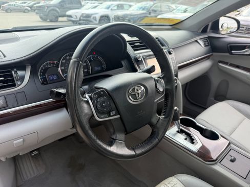 Used 2012 Toyota Camry XLE FWD image 27