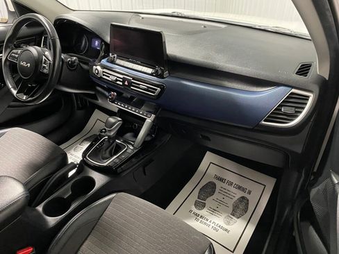 Used 2022 Kia Seltos S AWD/4WD image 7