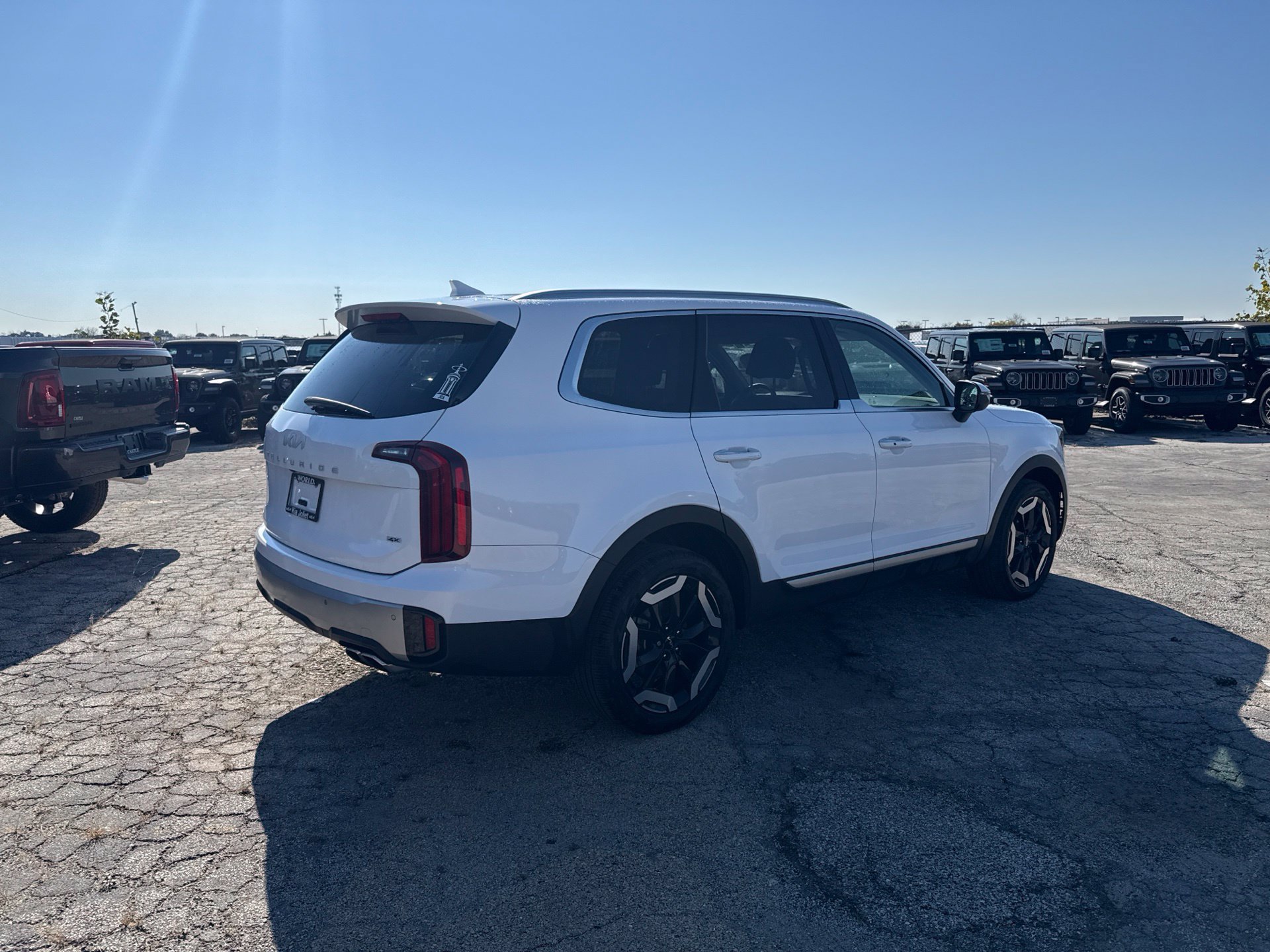 Used 2024 Kia Telluride S w/ S Sunroof Package AWD/4WD image 7