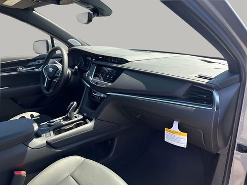 New 2026 Cadillac XT5 Premium Luxury w/ LPO, ONYX Package FWD image 17