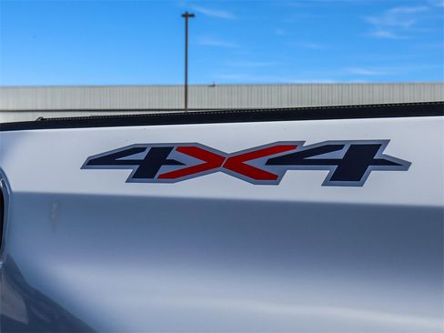 Used 2023 Chevrolet Silverado 1500 LT image 10