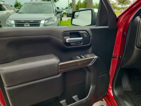 Used 2022 Chevrolet Silverado 1500 LT AWD/4WD image 19