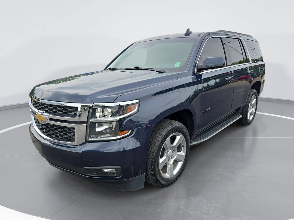 Certified 2020 Chevrolet Tahoe LT w/ Luxury Package AWD/4WD image 9