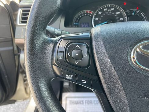 Used 2015 Toyota Camry LE FWD image 14